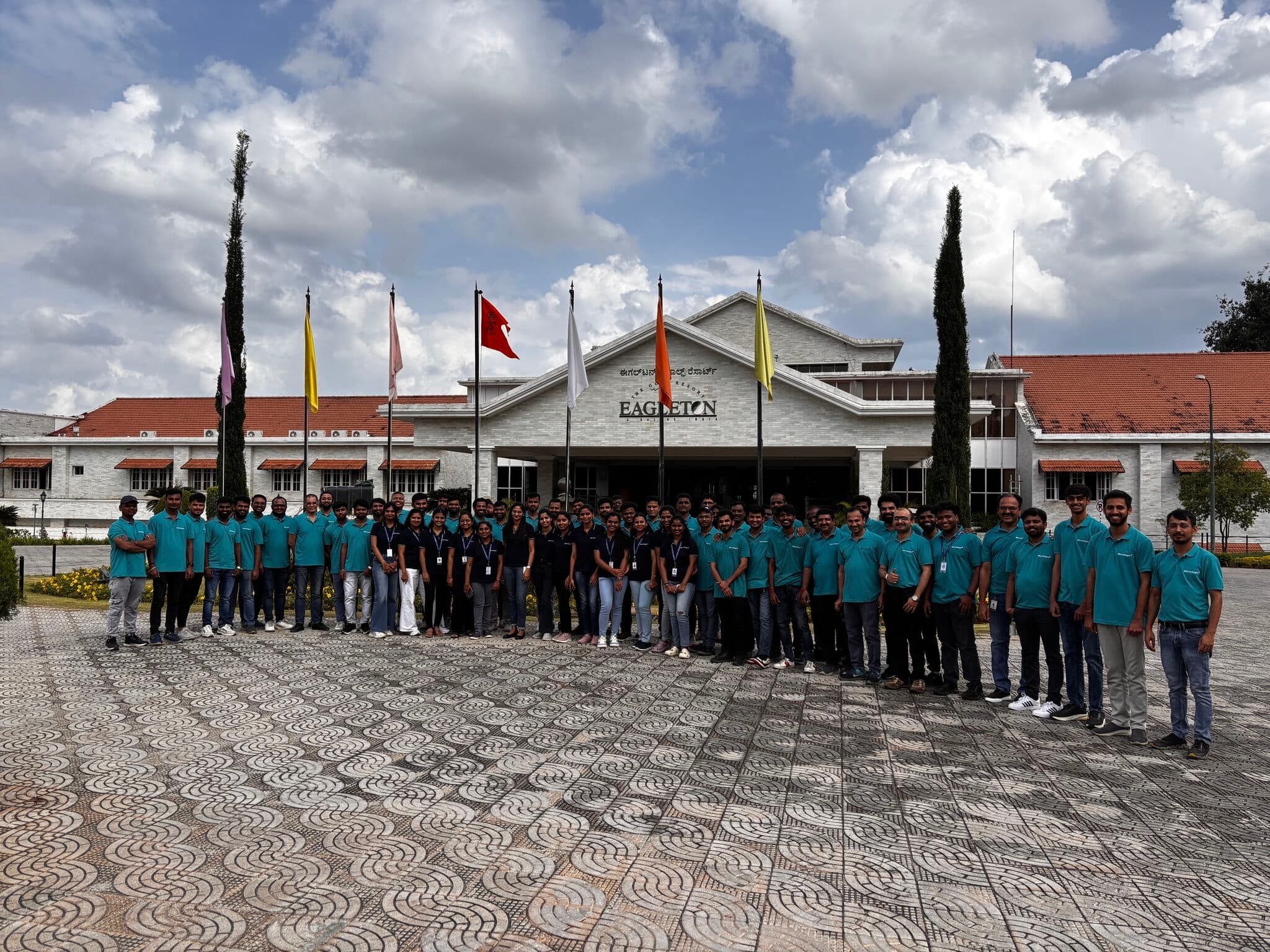 Micrologic Team Working